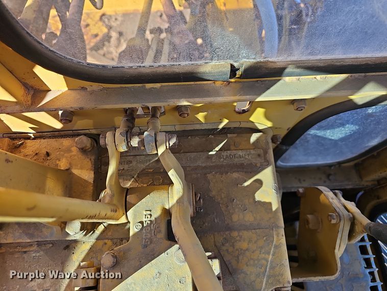 image for item NP9137 1966 Caterpillar 12F  rigid frame motor grader