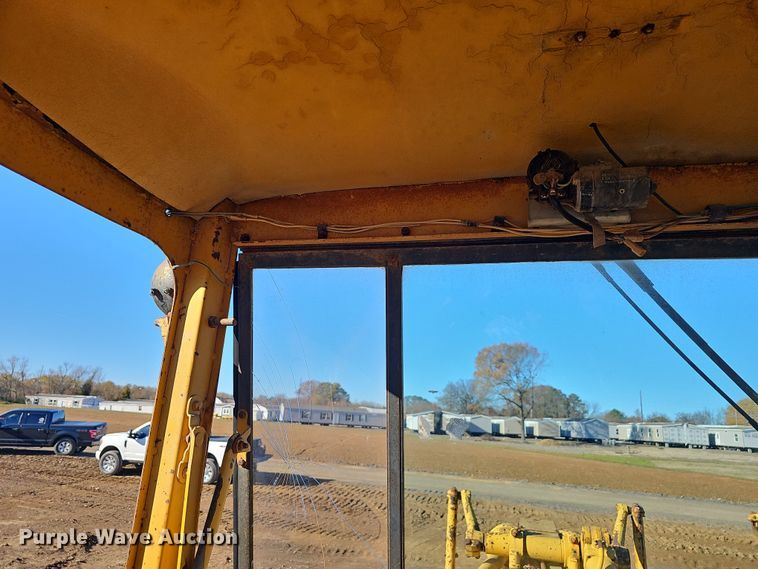 image for item NP9137 1966 Caterpillar 12F  rigid frame motor grader