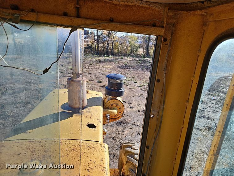 image for item NP9137 1966 Caterpillar 12F  rigid frame motor grader
