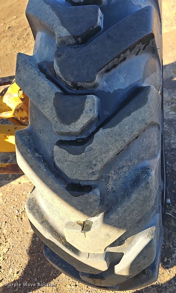 image for item NP9137 1966 Caterpillar 12F  rigid frame motor grader