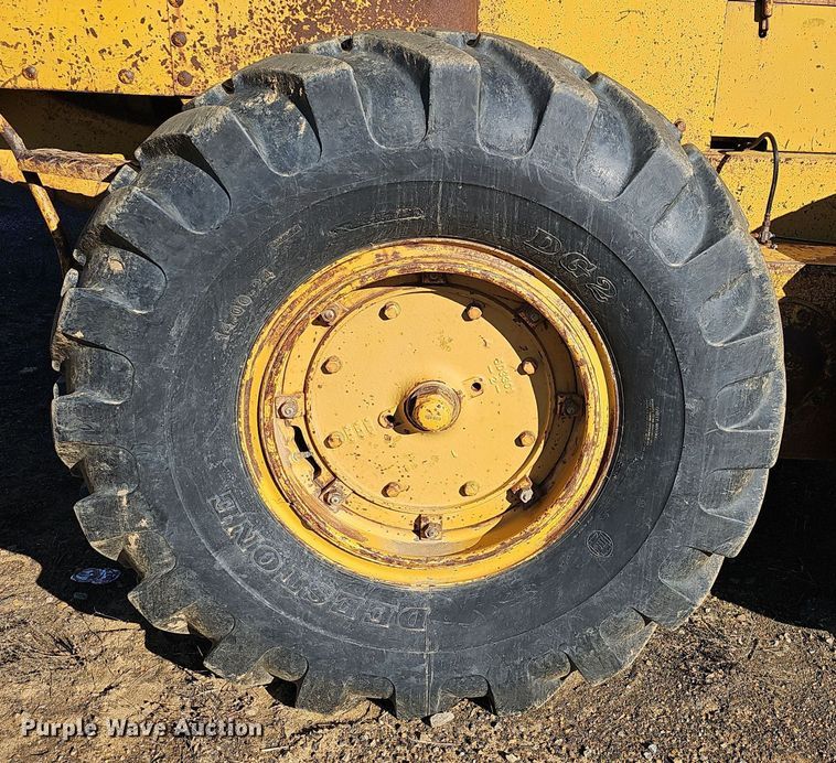 image for item NP9137 1966 Caterpillar 12F  rigid frame motor grader