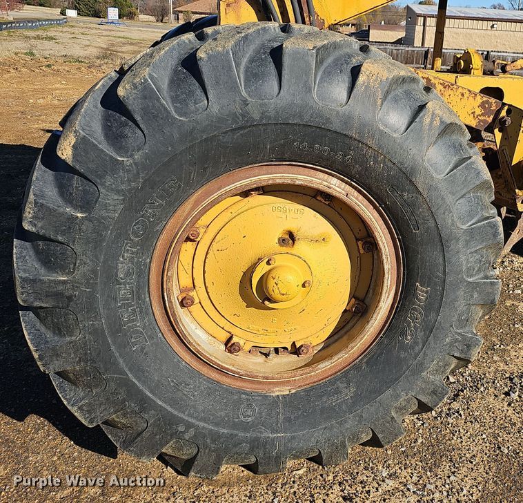 image for item NP9137 1966 Caterpillar 12F  rigid frame motor grader