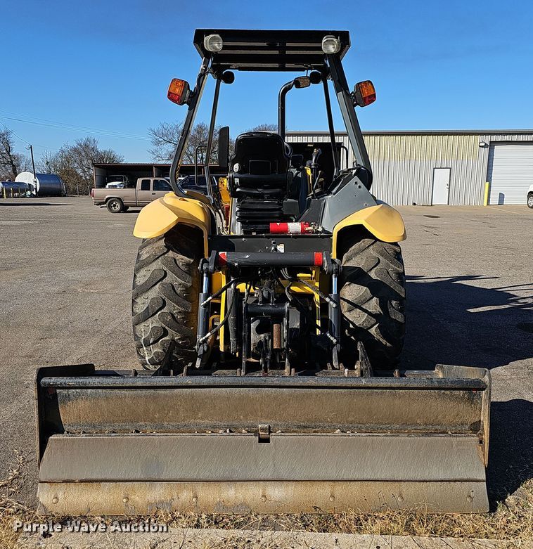 image for item NP9237 2014 New Holland U80C  landscape tractor