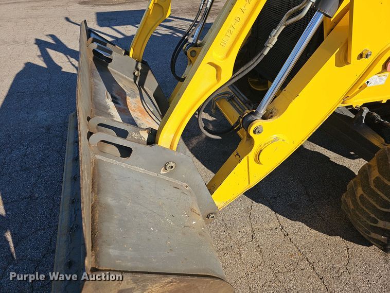 image for item NP9237 2014 New Holland U80C  landscape tractor