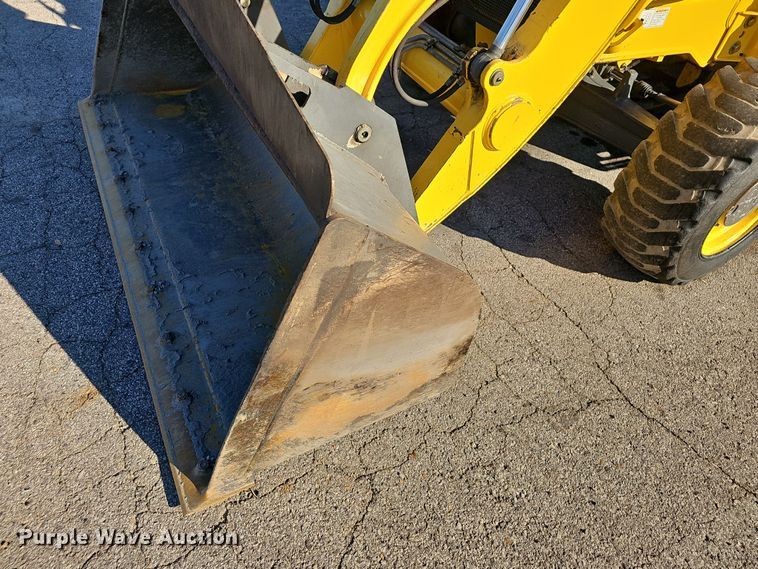 image for item NP9237 2014 New Holland U80C  landscape tractor