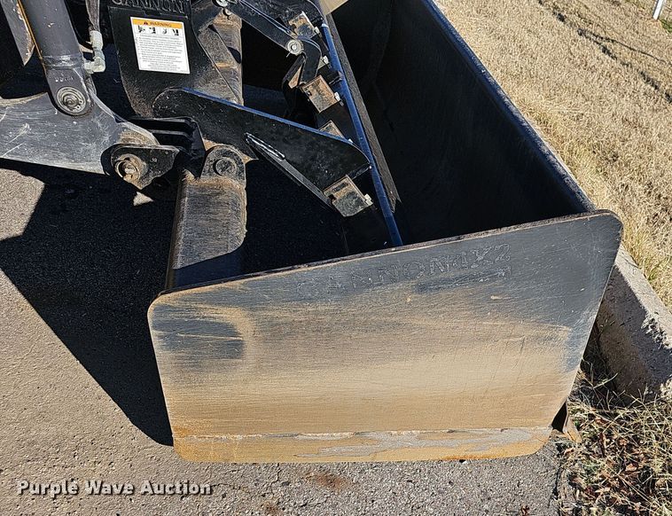 image for item NP9237 2014 New Holland U80C  landscape tractor