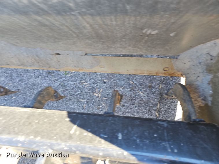 image for item NP9237 2014 New Holland U80C  landscape tractor