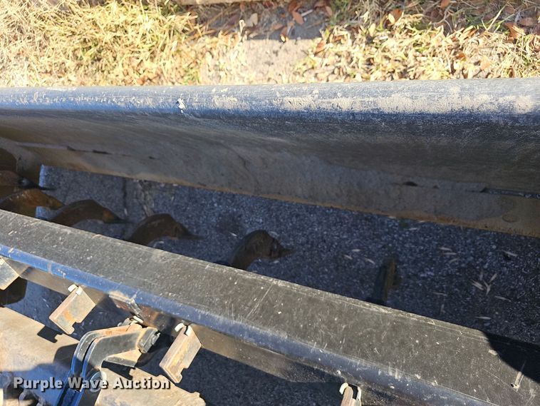 image for item NP9237 2014 New Holland U80C  landscape tractor