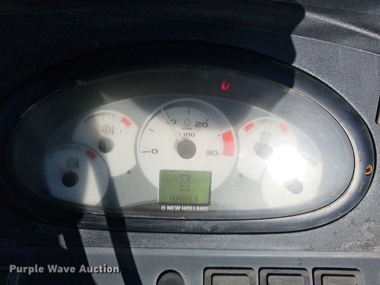 image for item NP9237 2014 New Holland U80C  landscape tractor