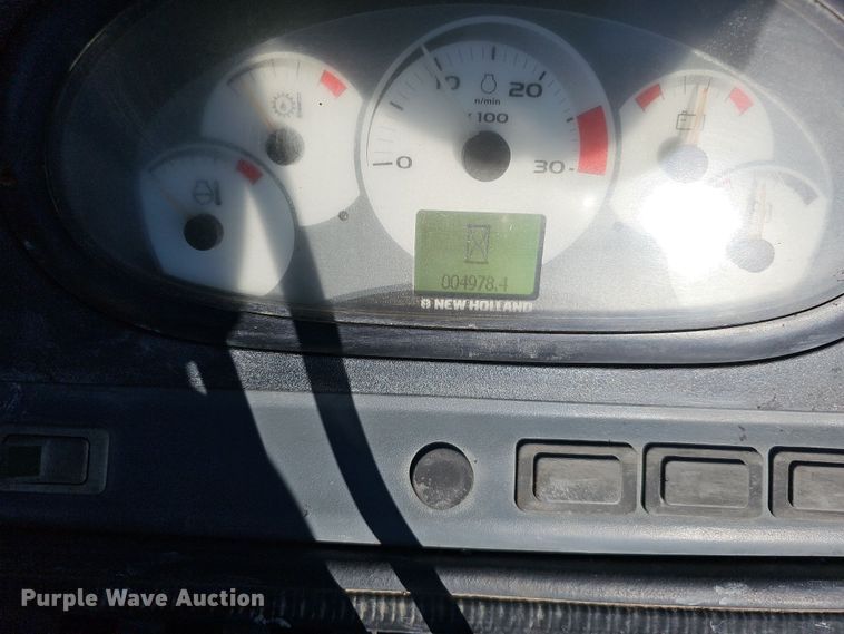 image for item NP9237 2014 New Holland U80C  landscape tractor