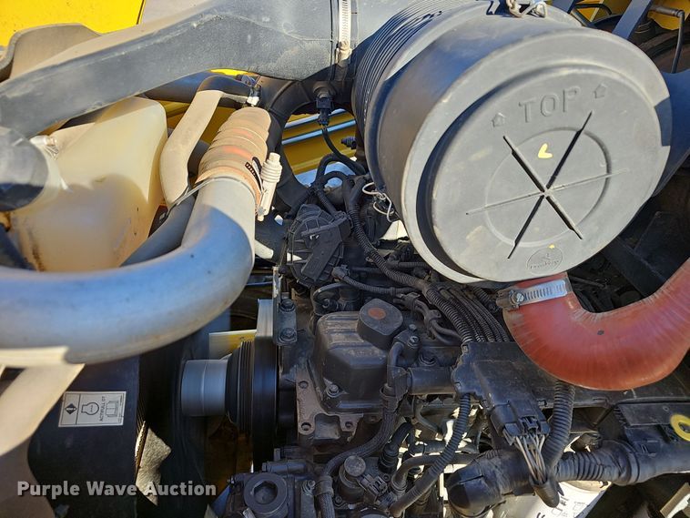 image for item NP9237 2014 New Holland U80C  landscape tractor