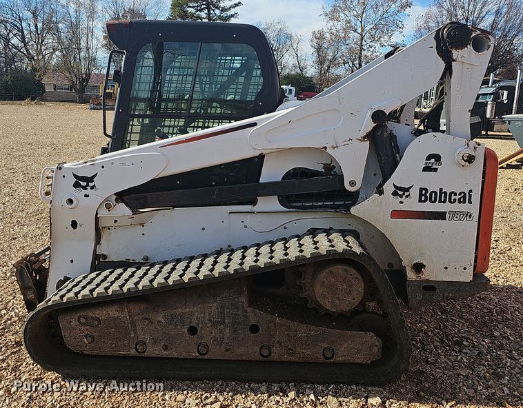 image for item NP9245 2013 Bobcat T870  tracked skid steer loader