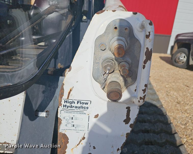 image for item NP9245 2013 Bobcat T870  tracked skid steer loader