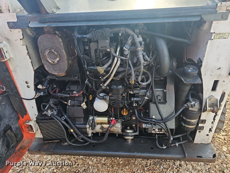 image for item NP9245 2013 Bobcat T870  tracked skid steer loader