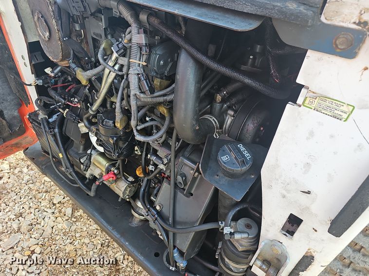 image for item NP9245 2013 Bobcat T870  tracked skid steer loader