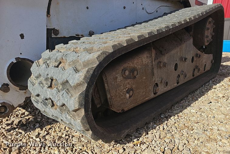 image for item NP9245 2013 Bobcat T870  tracked skid steer loader