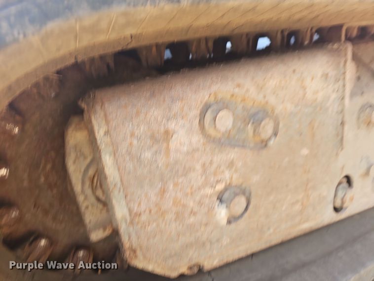 image for item NP9245 2013 Bobcat T870  tracked skid steer loader