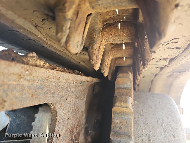 image for item NP9245 2013 Bobcat T870  tracked skid steer loader