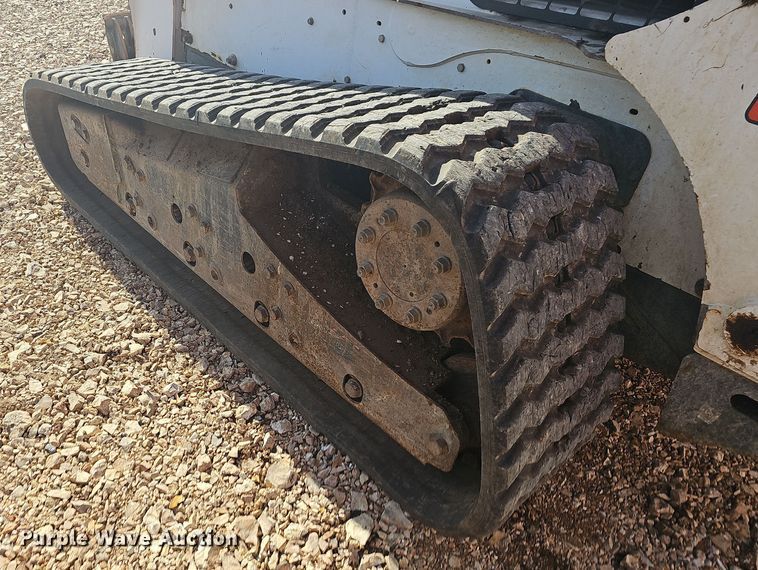 image for item NP9245 2013 Bobcat T870  tracked skid steer loader