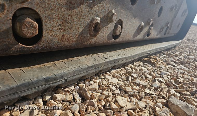 image for item NP9245 2013 Bobcat T870  tracked skid steer loader