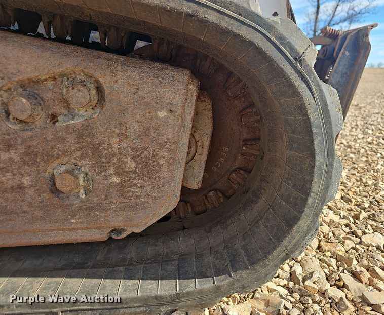 image for item NP9245 2013 Bobcat T870  tracked skid steer loader