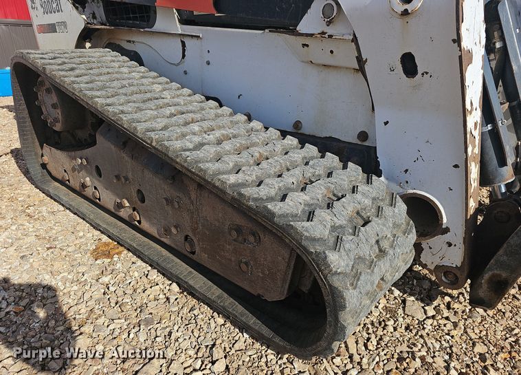 image for item NP9245 2013 Bobcat T870  tracked skid steer loader