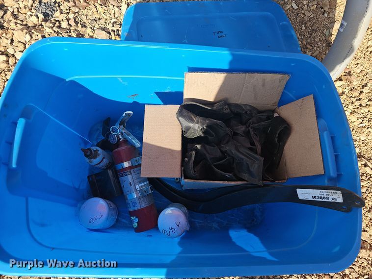 image for item NP9245 2013 Bobcat T870  tracked skid steer loader