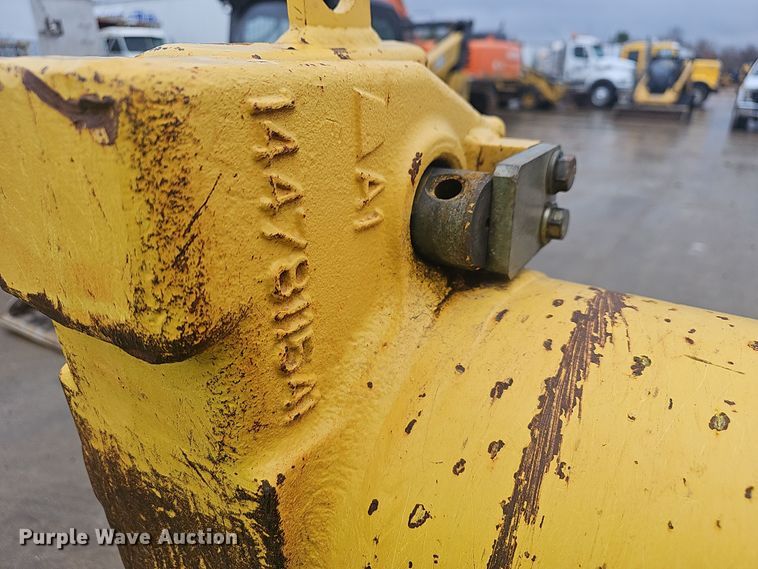 image for item NP9251 2019 Komatsu D65PXI-18  dozer