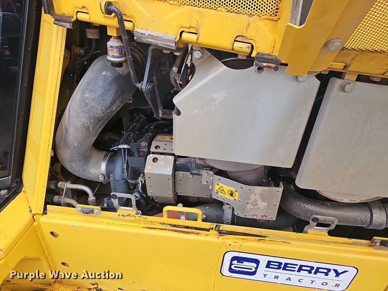 image for item NP9251 2019 Komatsu D65PXI-18  dozer