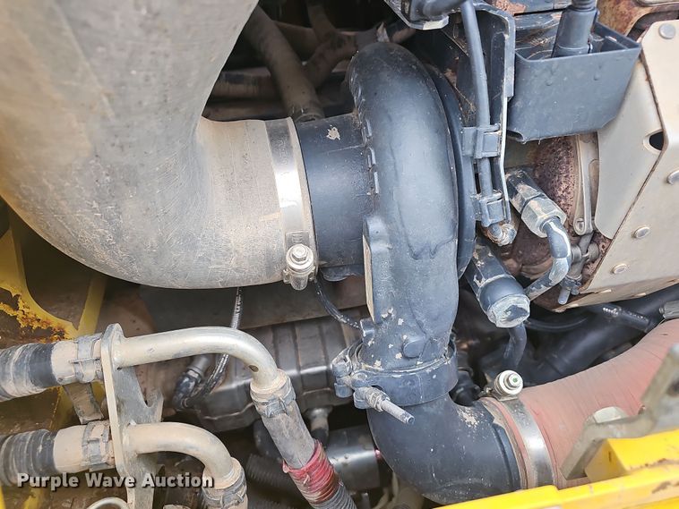 image for item NP9251 2019 Komatsu D65PXI-18  dozer