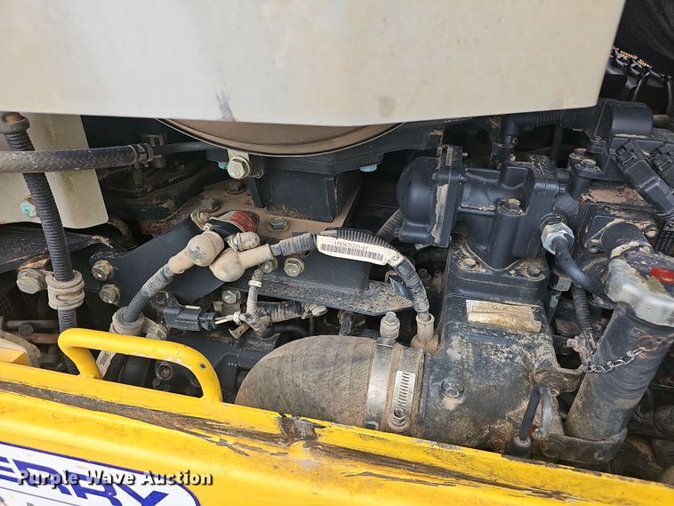 image for item NP9251 2019 Komatsu D65PXI-18  dozer