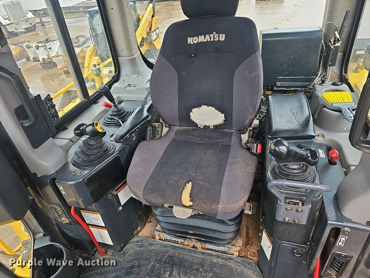 image for item NP9251 2019 Komatsu D65PXI-18  dozer
