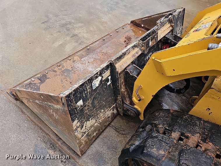 image for item NP9253 2020 Caterpillar 299D3  tracked skid steer loader