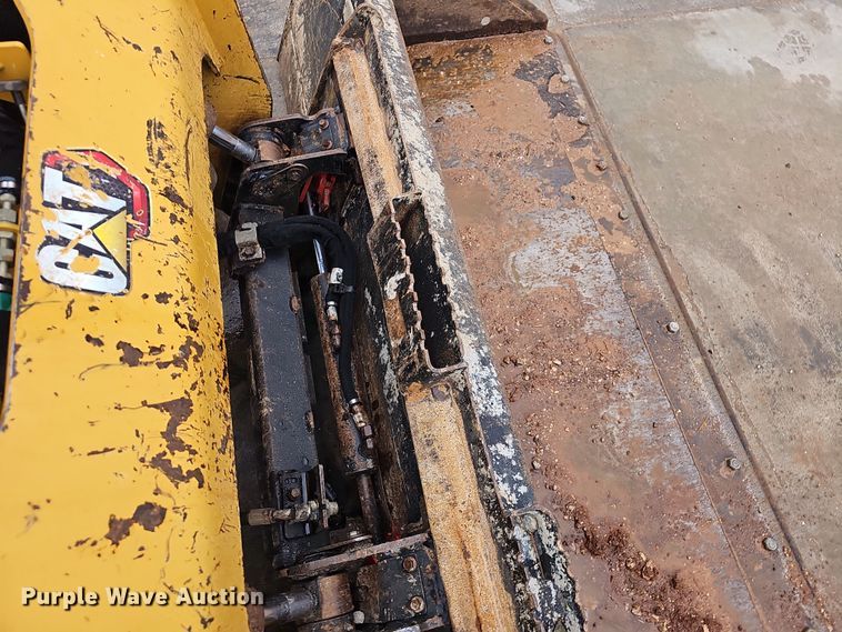 image for item NP9253 2020 Caterpillar 299D3  tracked skid steer loader