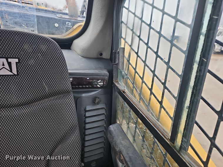 image for item NP9253 2020 Caterpillar 299D3  tracked skid steer loader