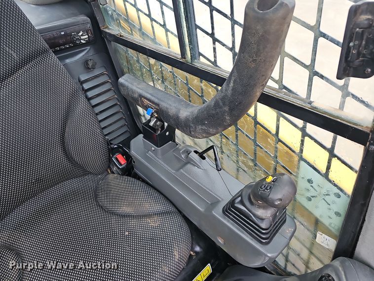 image for item NP9253 2020 Caterpillar 299D3  tracked skid steer loader