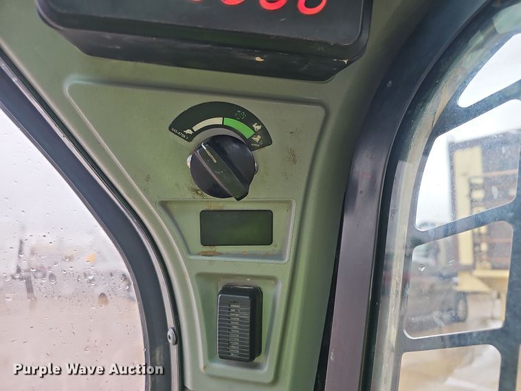 image for item NP9253 2020 Caterpillar 299D3  tracked skid steer loader