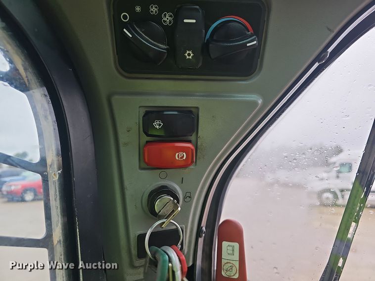 image for item NP9253 2020 Caterpillar 299D3  tracked skid steer loader