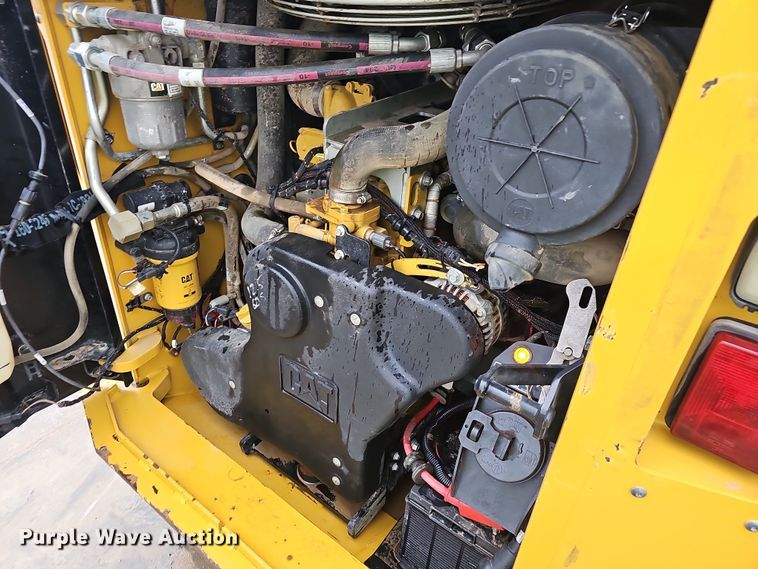 image for item NP9253 2020 Caterpillar 299D3  tracked skid steer loader