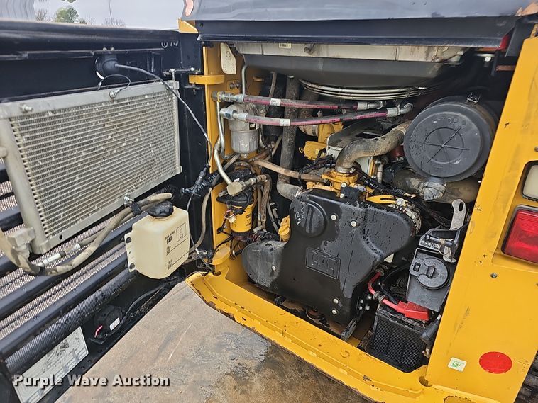 image for item NP9253 2020 Caterpillar 299D3  tracked skid steer loader