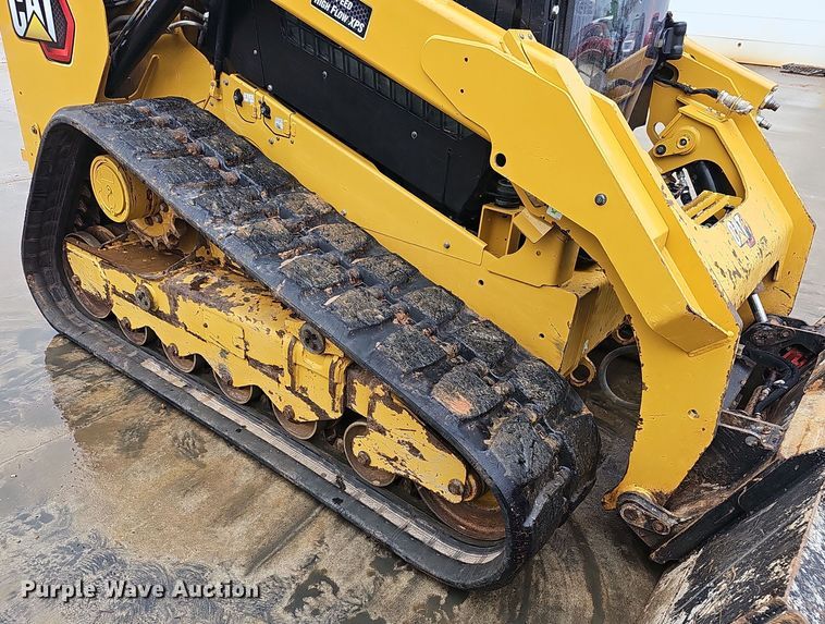 image for item NP9253 2020 Caterpillar 299D3  tracked skid steer loader