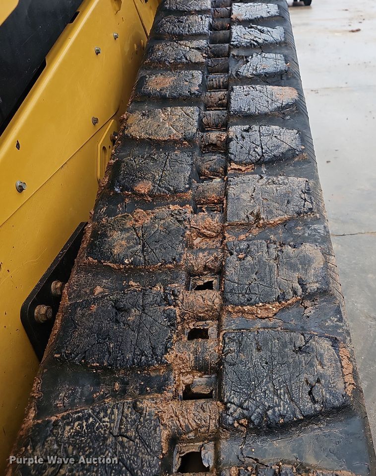 image for item NP9253 2020 Caterpillar 299D3  tracked skid steer loader