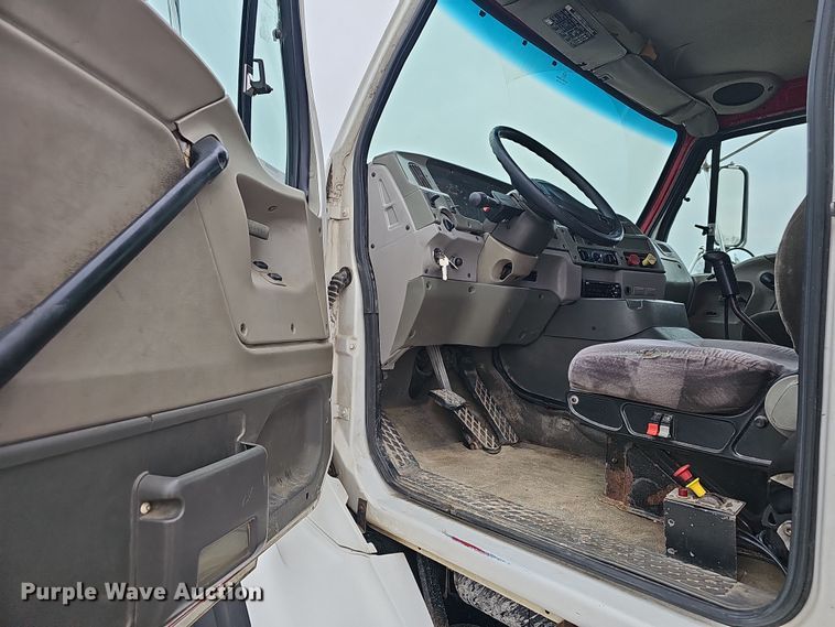 image for item NP9259 2001 Sterling L-Line  crane truck