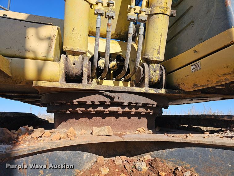 image for item NP9260 1994 Komatsu PC220LC  excavator