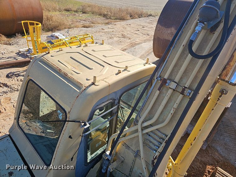 image for item NP9260 1994 Komatsu PC220LC  excavator