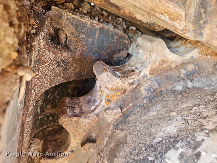 image for item NP9260 1994 Komatsu PC220LC  excavator