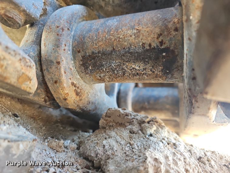 image for item NP9260 1994 Komatsu PC220LC  excavator