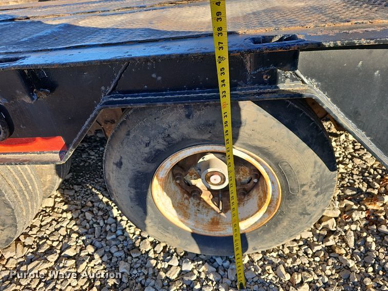 image for item NP9262 1979 Muv-All 40521  drop deck equipment trailer