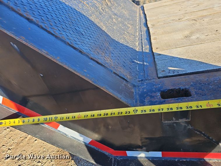 image for item NP9262 1979 Muv-All 40521  drop deck equipment trailer