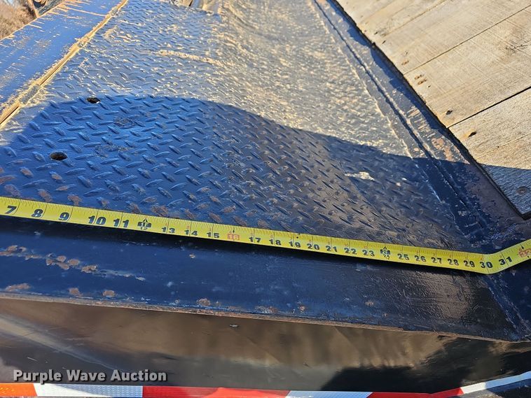 image for item NP9262 1979 Muv-All 40521  drop deck equipment trailer